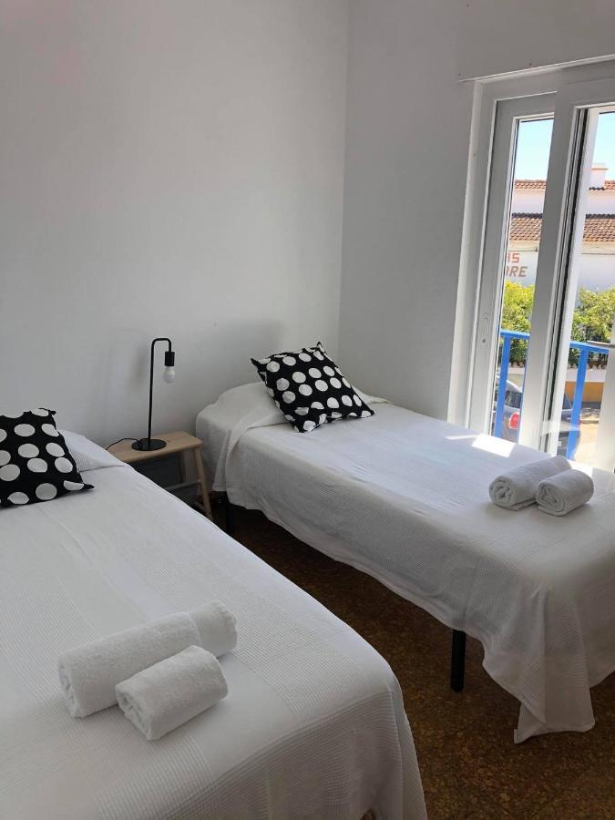 Вилла Sunshine Patio Getaway Вила-Нова-де-Мильфонт Экстерьер фото